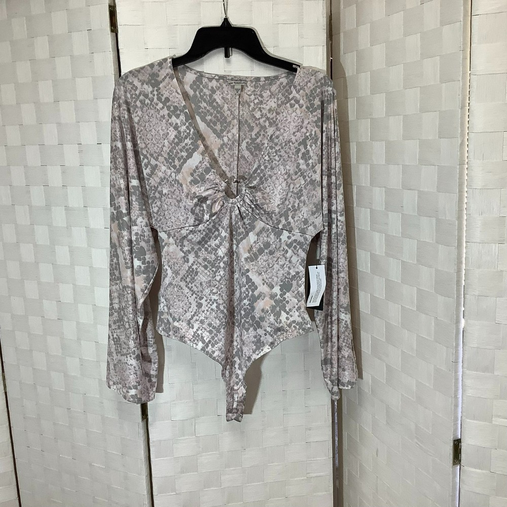 NWT Guess Snakeskin Kimono Sleeve Bodysuit Size Medium